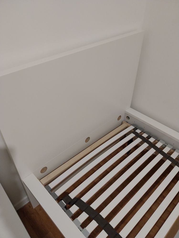 Sommier avec t�te de lit blanc 1pers 90�200 90 Corbeil-Essonnes (91)