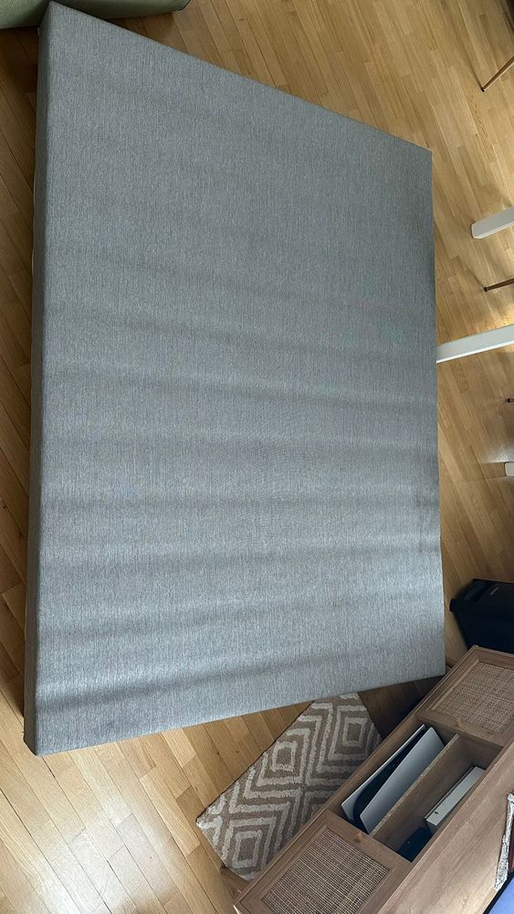 Sommier gris clair de 140x190cm, PALACIO 75 La Garenne-Colombes (92)