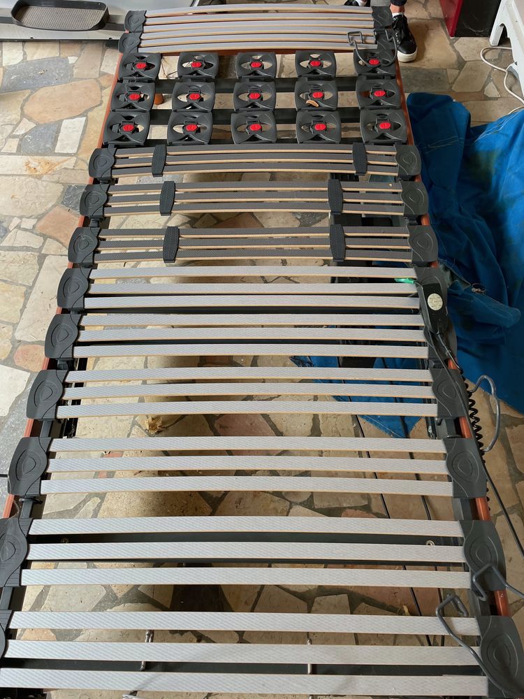 Sommier � lattes �lectrique 180 Rougiers (83)