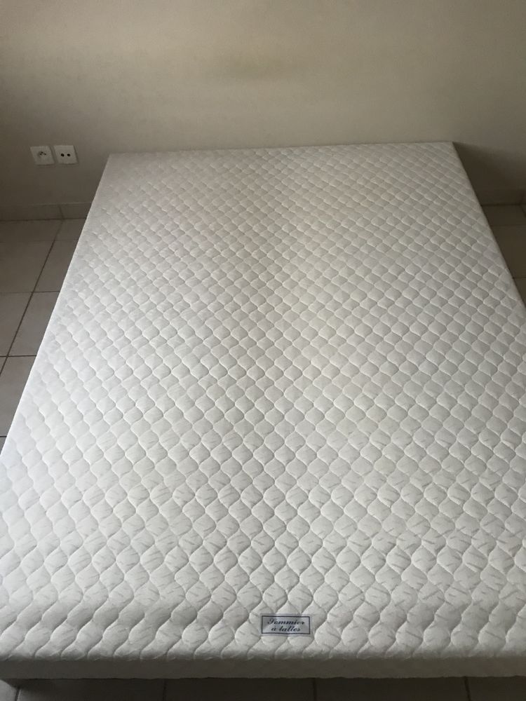 sommier � lattes plus pieds 50 Meyzieu (69)