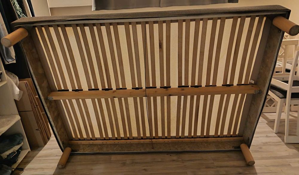 sommier �  lattes tapissier d�montable enti�rement avec pieds 30 Chartrettes (77)