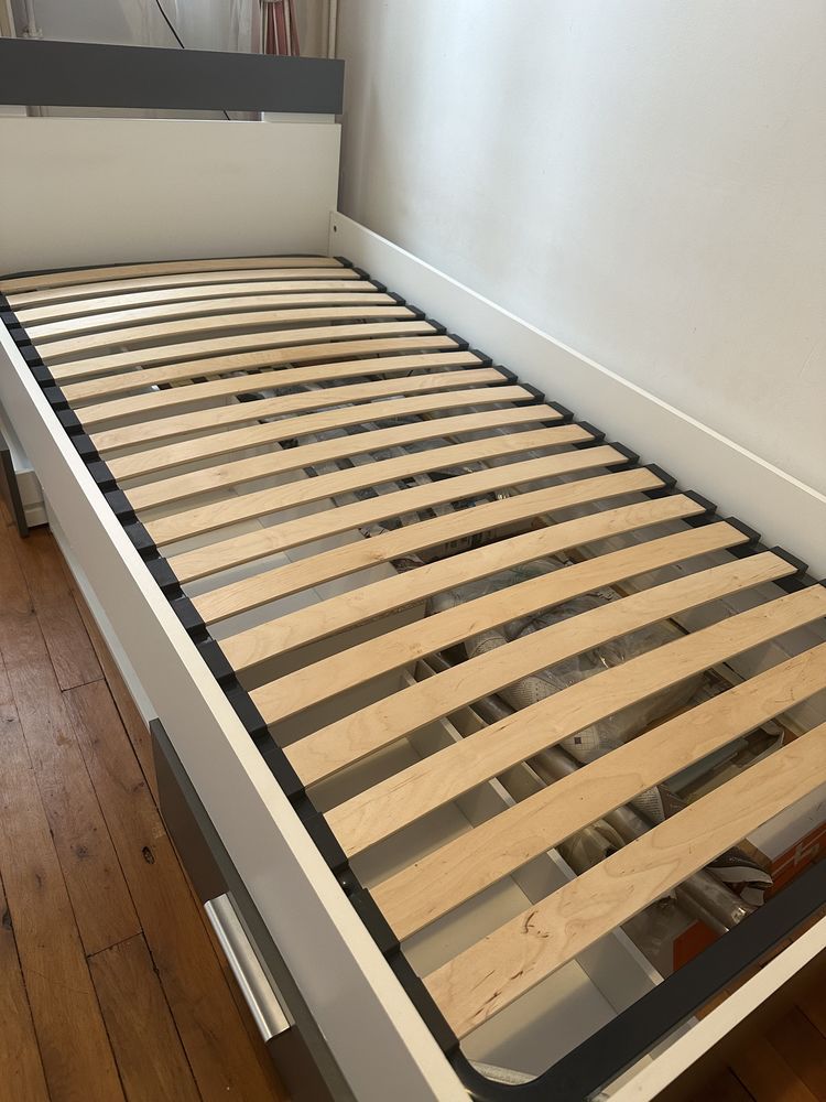 Lit (sommier + matelas) 95x190 (tr�s bon �tat) 175 Paris 13 (75)