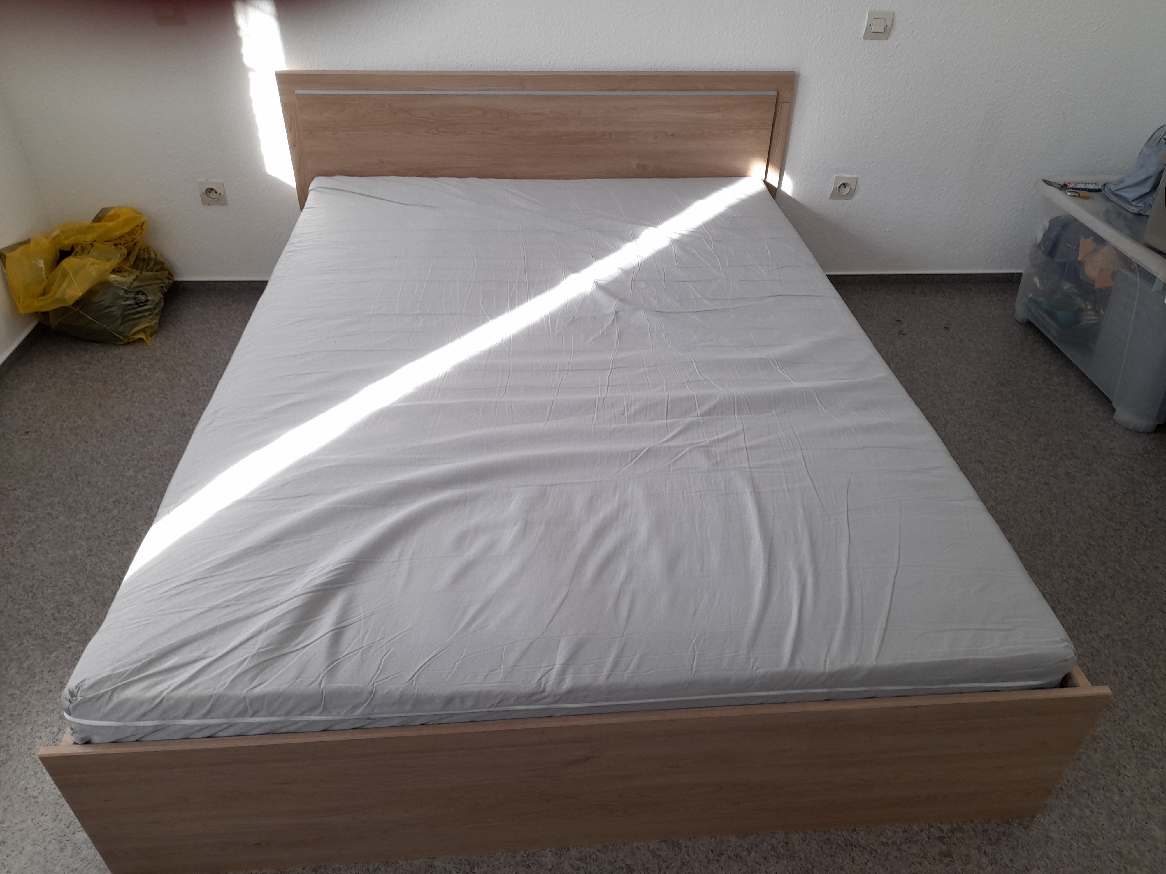 Lit+sommier+matelas d'appoint 295 Francaltroff (57)
