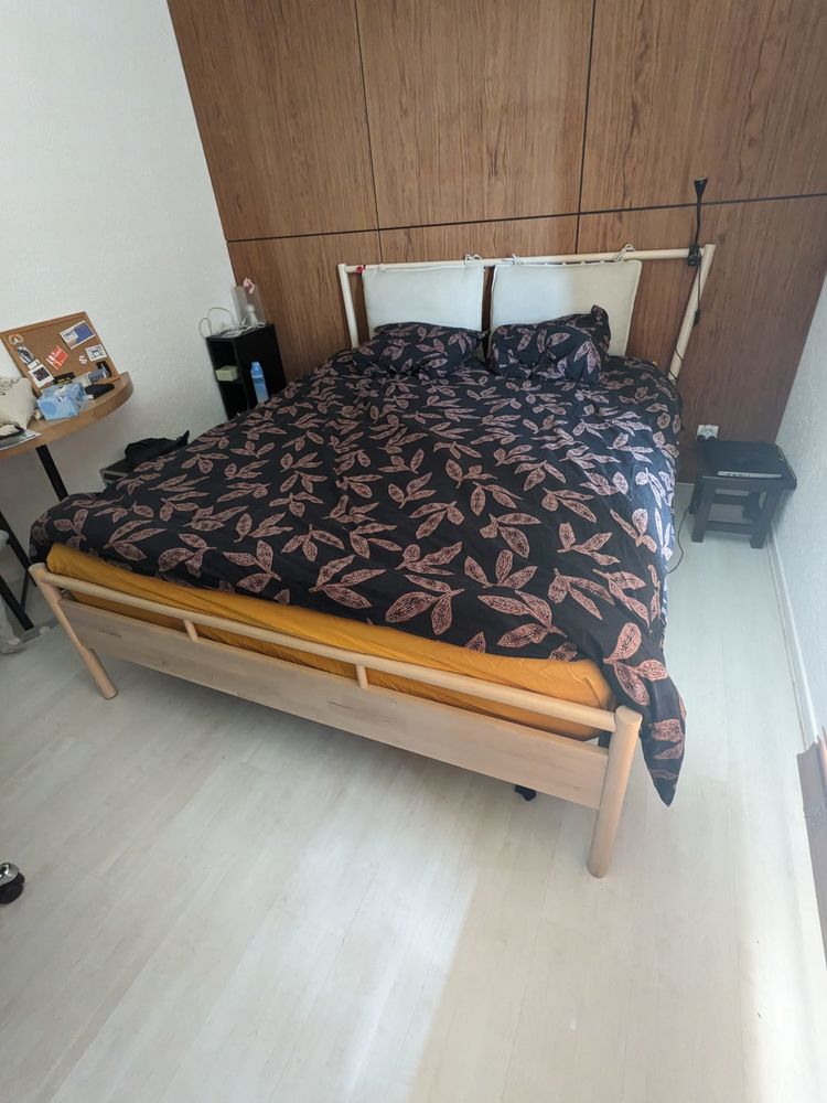 Lit (sommier + matelas) Ikea 160x200 800 Villeurbanne (69)