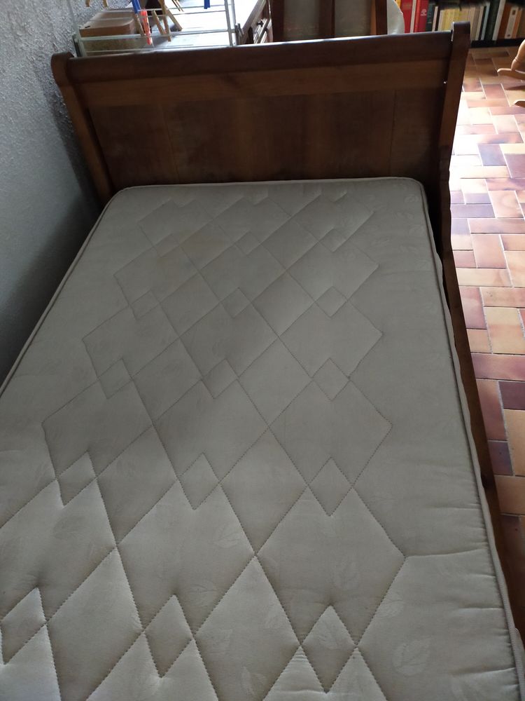 lit( 120*180)+ sommier+matelas 0 Montmirail (51)