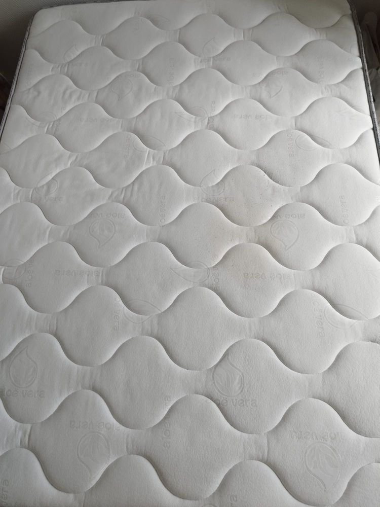 Sommier + matelas 280 Chatou (78)