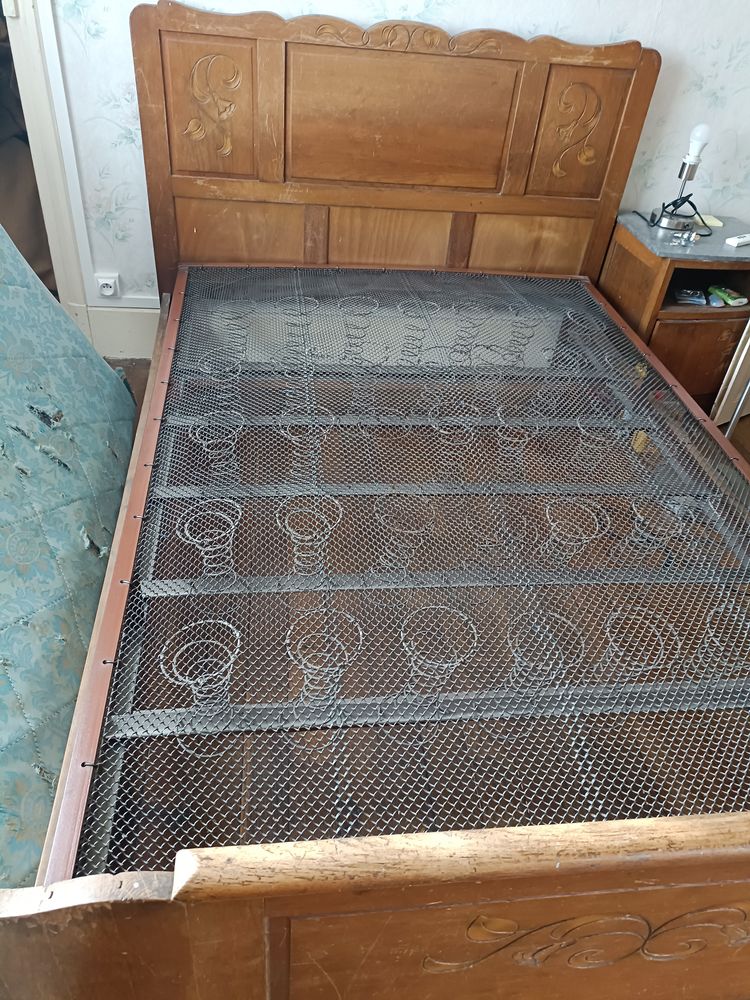 SOMMIER METALIQUE AVEC RESSORT ANNEE 50 ET SON LIT EN BOIS 130 Villers-Saint-Paul (60)