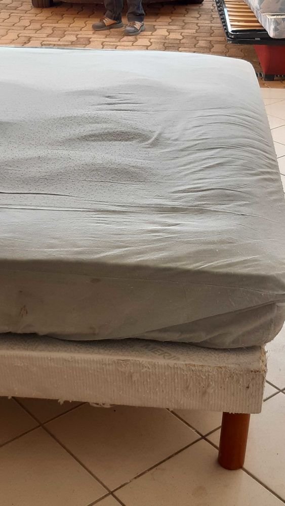 sommier. pieds. matelas 20 Brignais (69)