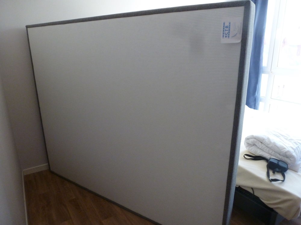 SOMMIER SUR PIEDS 100 Ch�lons-en-Champagne (51)