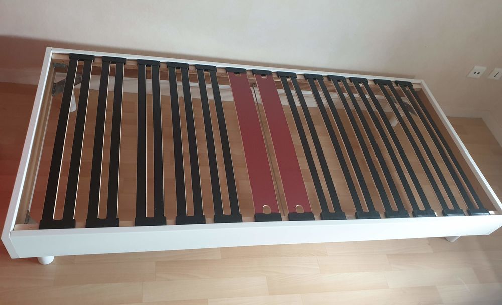 SOMMIER 1 PLACE BONNE QUALITE ET SOLIDE 100 Bonneval (28)