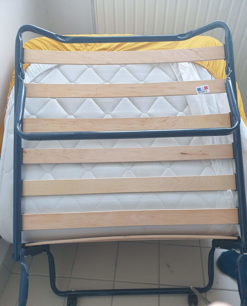 SOMMIER PLIABLE AVEC MATELAS 120 Bonneval (28)