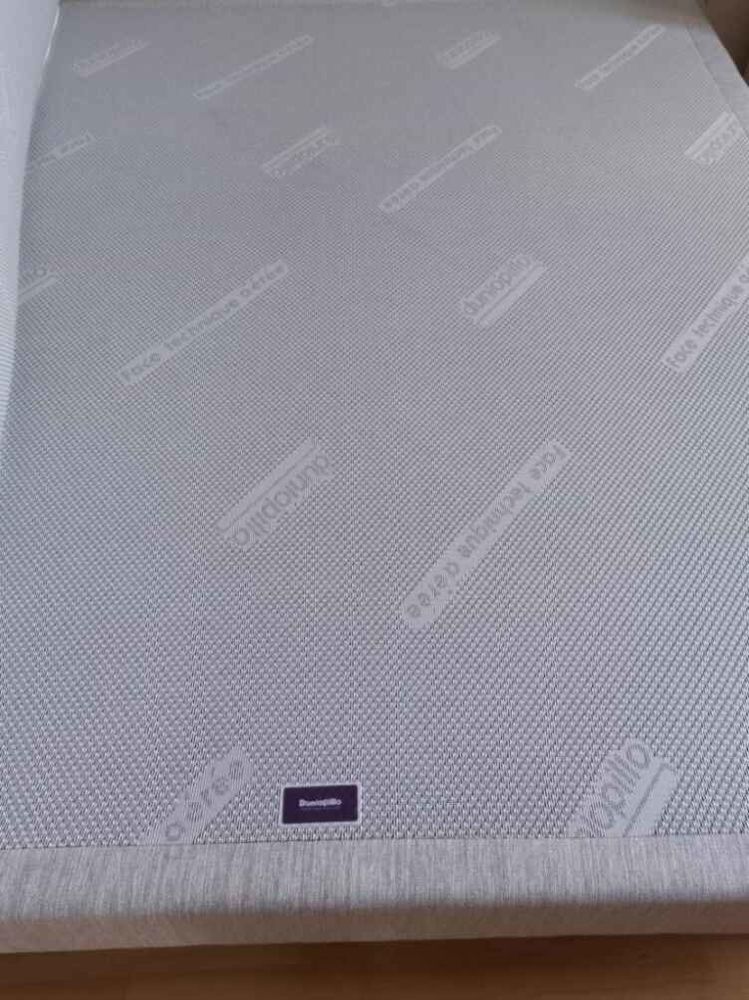 SOMMIER RECOUVERT + MATELAS SIMON TRES BONNE ETAT 500 Figeac (46)