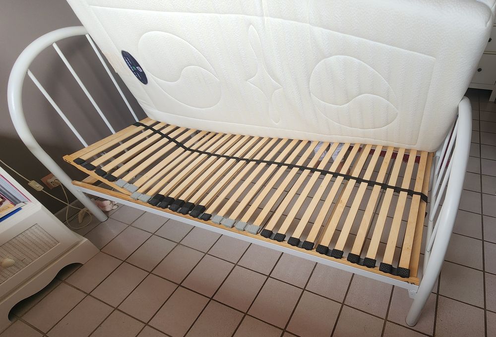 Lit - Sommier relevable - matelas 79 kg m3 310 Perpignan (66)