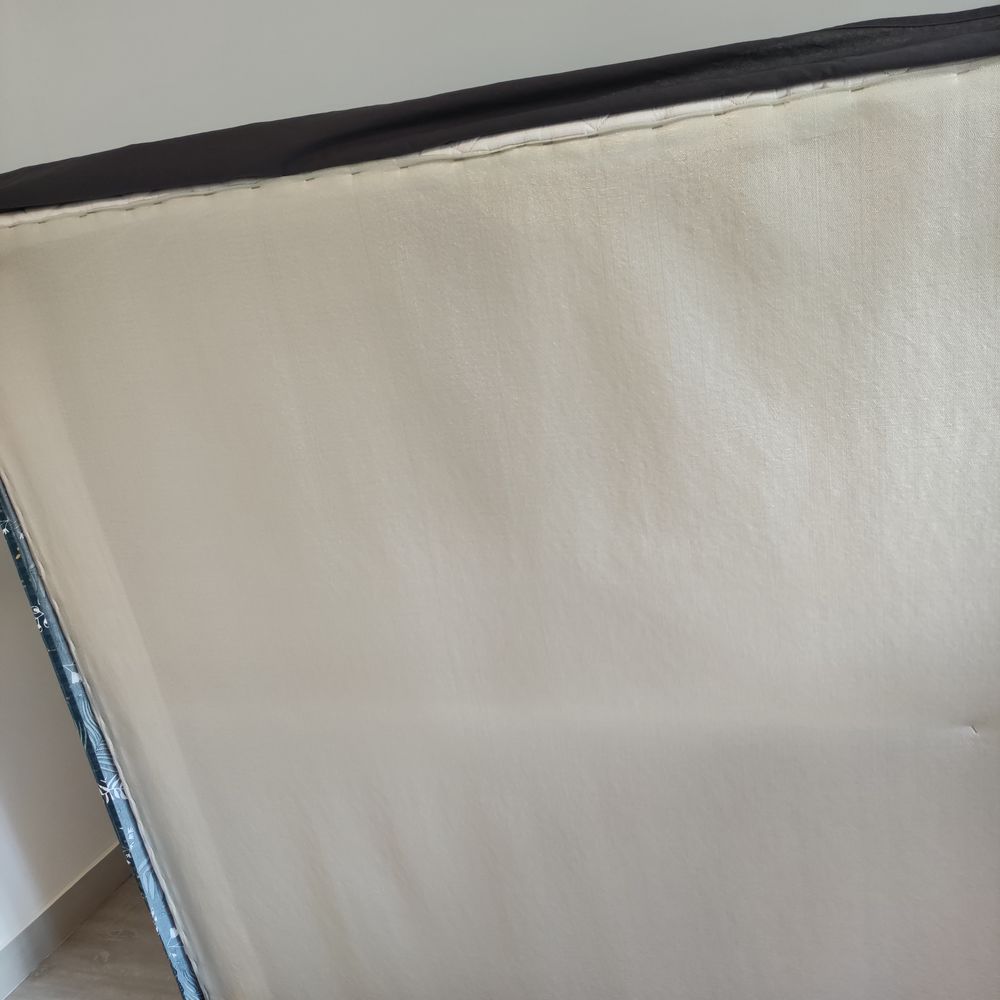 SOMMIER TAPISSIER 130 Poitiers (86)