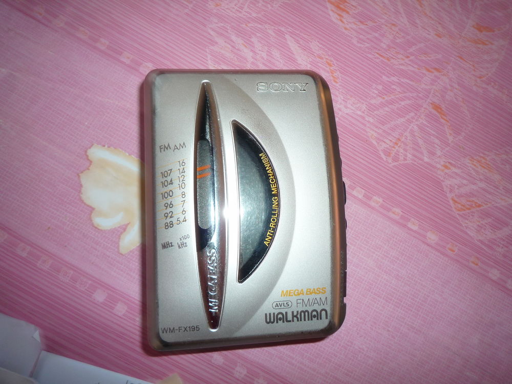 Sony WM-FX195 Radio / Walkman Cassette Player Vintage 60 Agde (34)