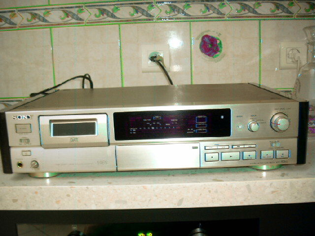 Sony DAT DTC 59 ES  henri59 1 La Chapelle-d'Armenti�res (59)