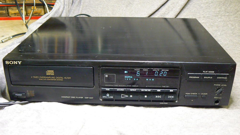 Sony CDP-M47 lecteur CD 50 Mormoiron (84)