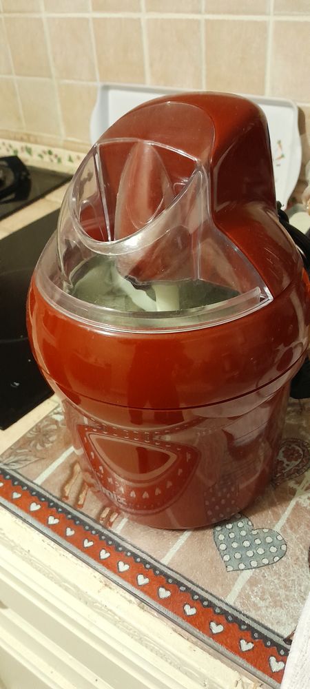 sorbetier ''magimix'' 
40 Marignane (13)