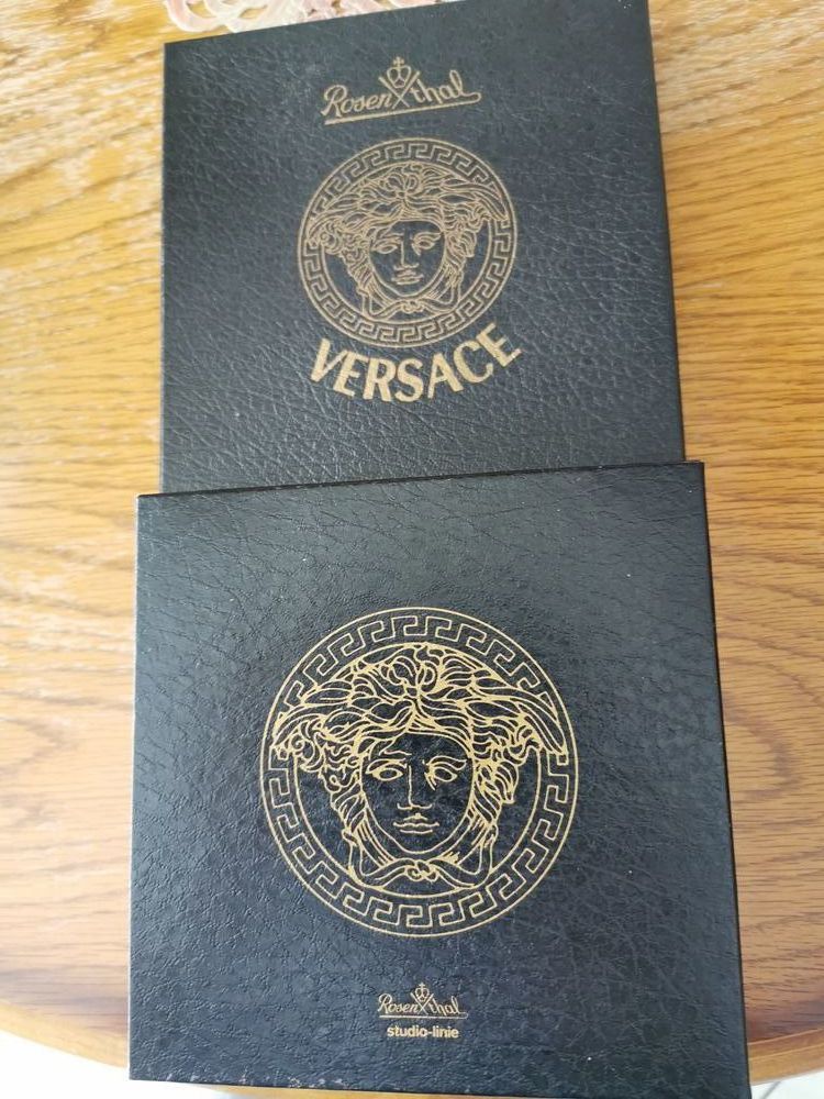 SOUCOUPE COLLECTION VERSACE DE 18 DE DIAMETRE 0 Fr�jus (83)