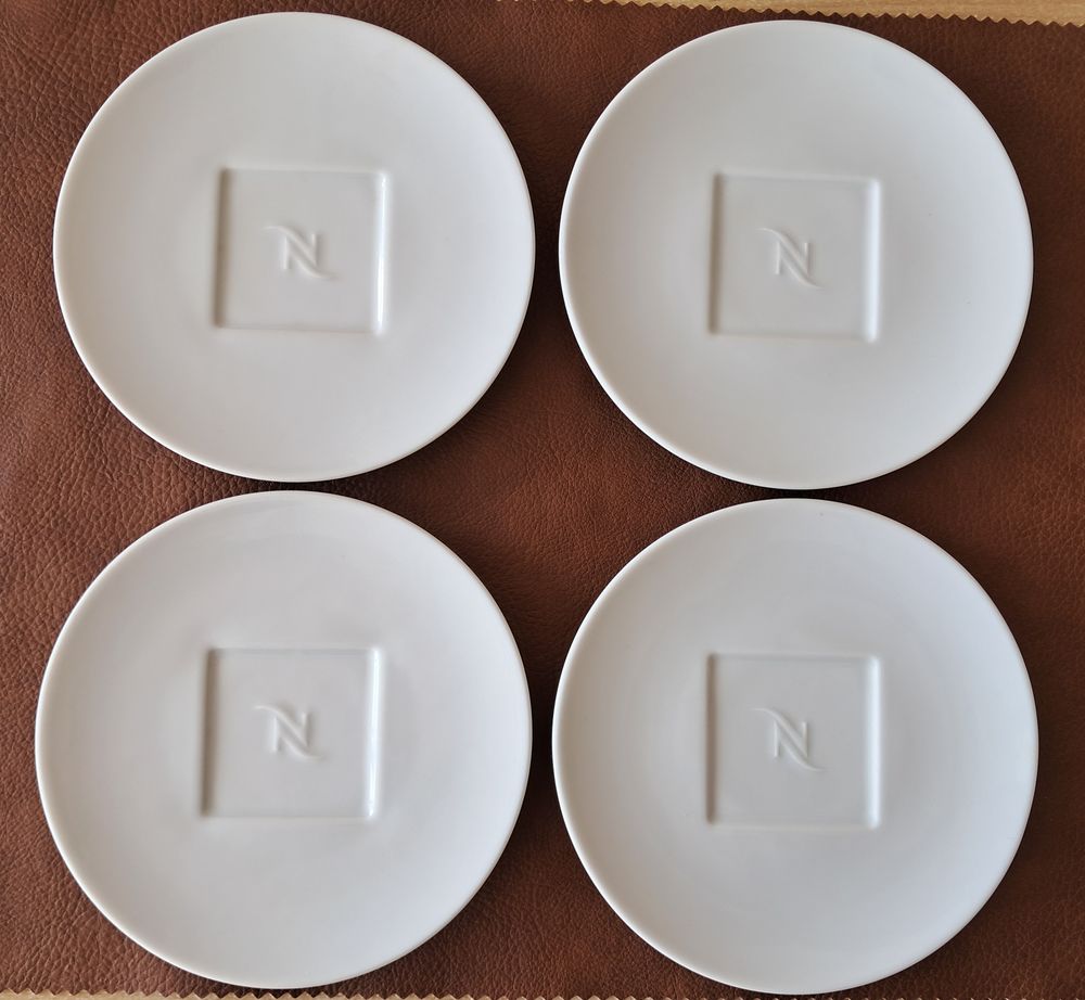 lot de 4 soucoupes nespresso blanche diam�tre 15 cm 4 Carnon Plage (34)
