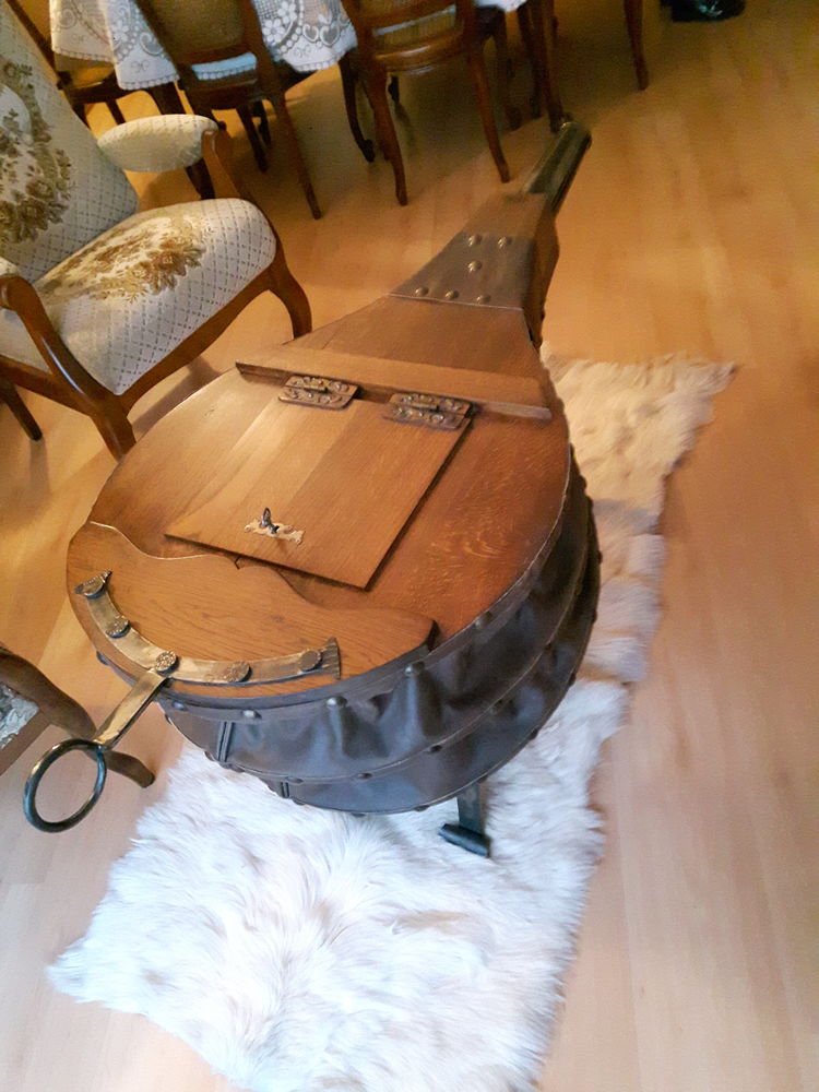 UN SOUFFLET BAR TR�S ORIGINAL signer LE MARQUIER 200 Montmorency (95)