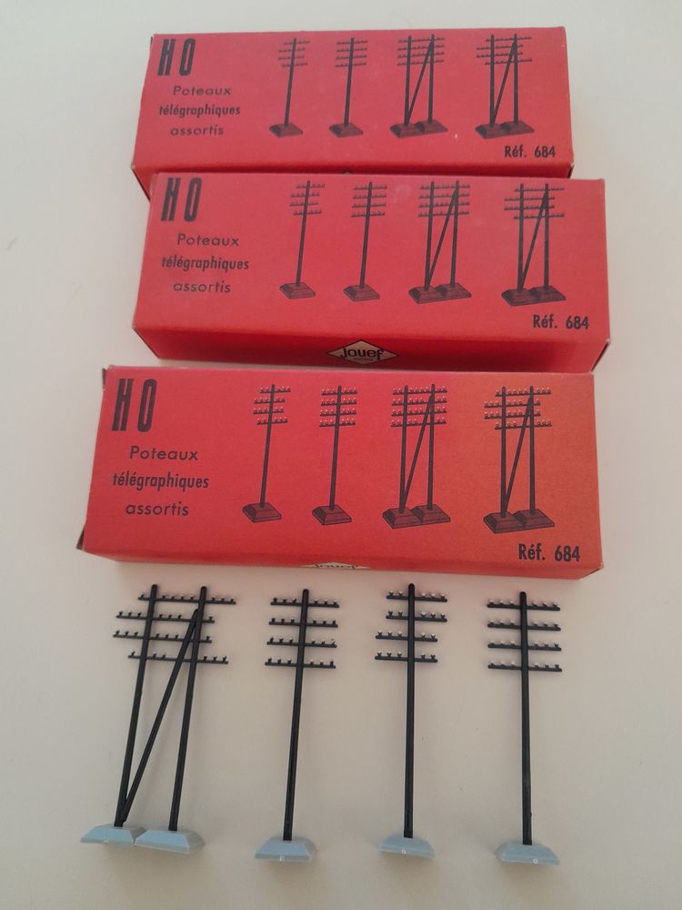 Lot HO/ soufflets/boitier d'attelage/poteaux t�l�graphiques 50 Fleury (11)