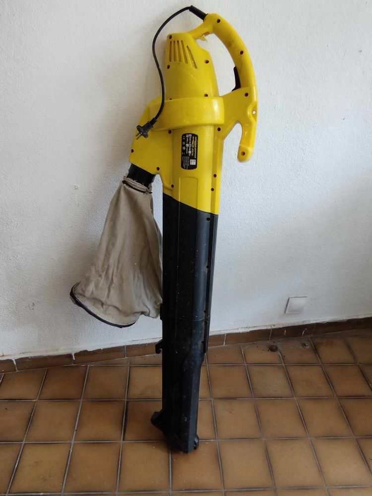 Souffleur aspirateur Ht 617 A1 1000W   en etat de marche 20 Montbrison (42)