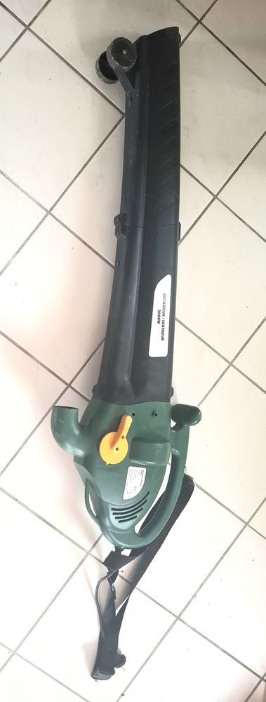 Souffleur/ aspirateur � feuilles 20 Vannes (56)