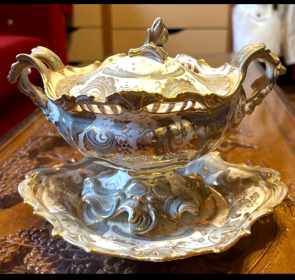 soupi�re ancienne 250 �greville (77)