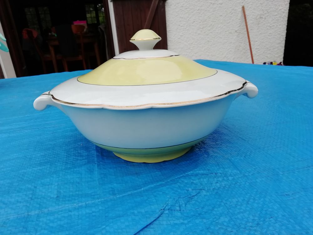 Soupi�re avec couvercle 30/25 cm  porcelaine de Lun�ville 24 L�signy (77)