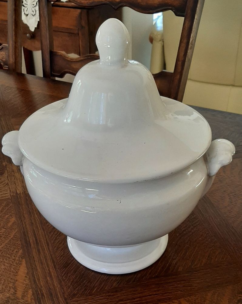 Soupi�re blanche Moustiers 70 La Seyne-sur-Mer (83)