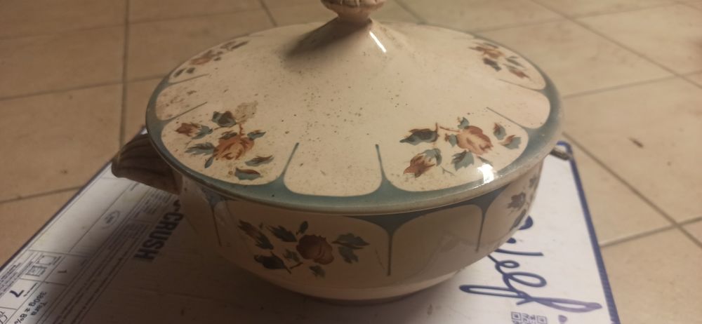 soupi�re de collection 25 Saint-Jean-Soleymieux (42)