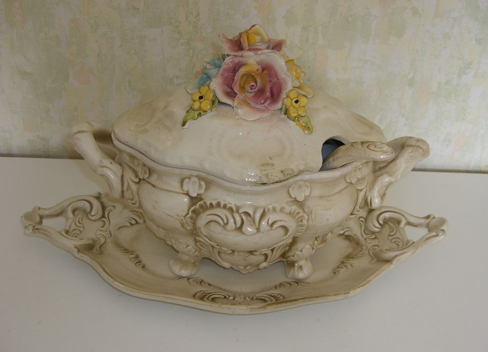 Soupi�re d�corative avec plateau et cuiller t.b.e 15 Balma (31)