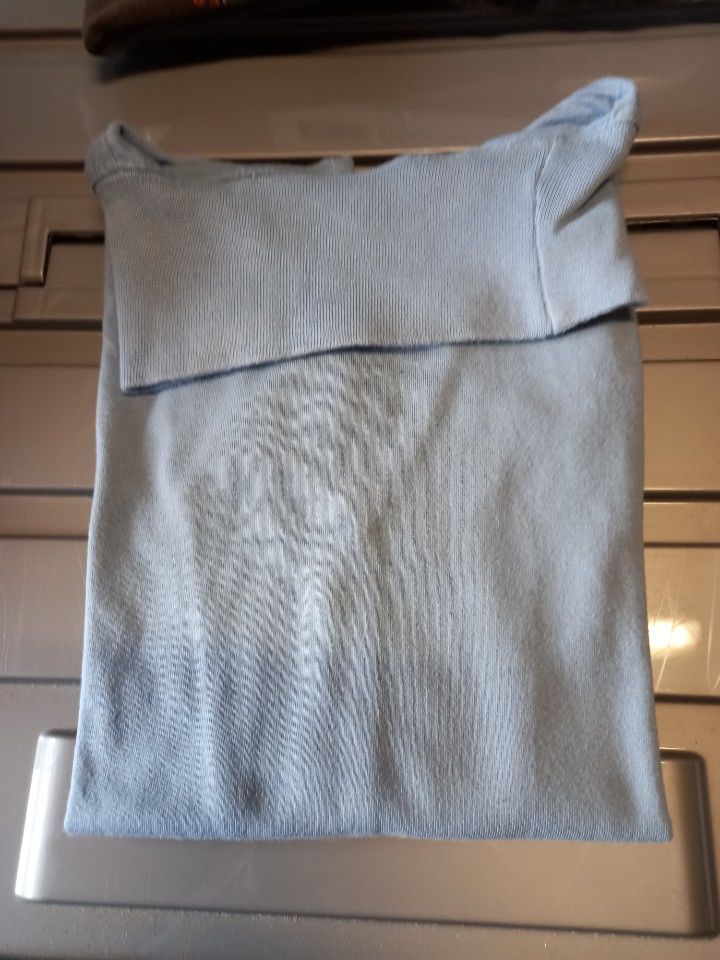 Sous-pull bleu marque Pick ouic 6 ans 3 Villiers (86)