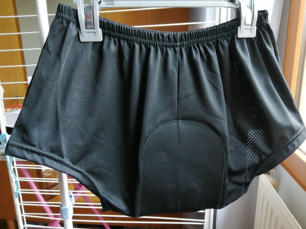 SOUS SHORT REMBOURRE DE CYCLISME 15 Nevers (58)