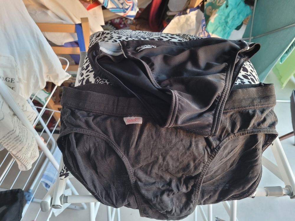 2 sous-v�tements ?? 3 Parthenay (79)