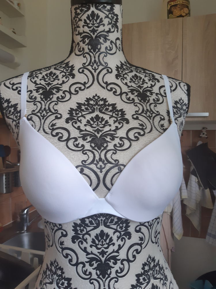  soutien gorge blanc ETAM NEUF TAILLE 90B
10 Lyon 5 (69)