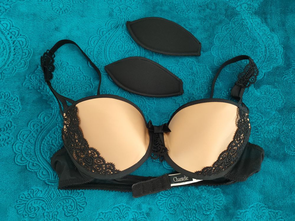 Soutien-gorge  Chantelle  85B, coque renforc�e push-up 10 Montigny-le-Bretonneux (78)