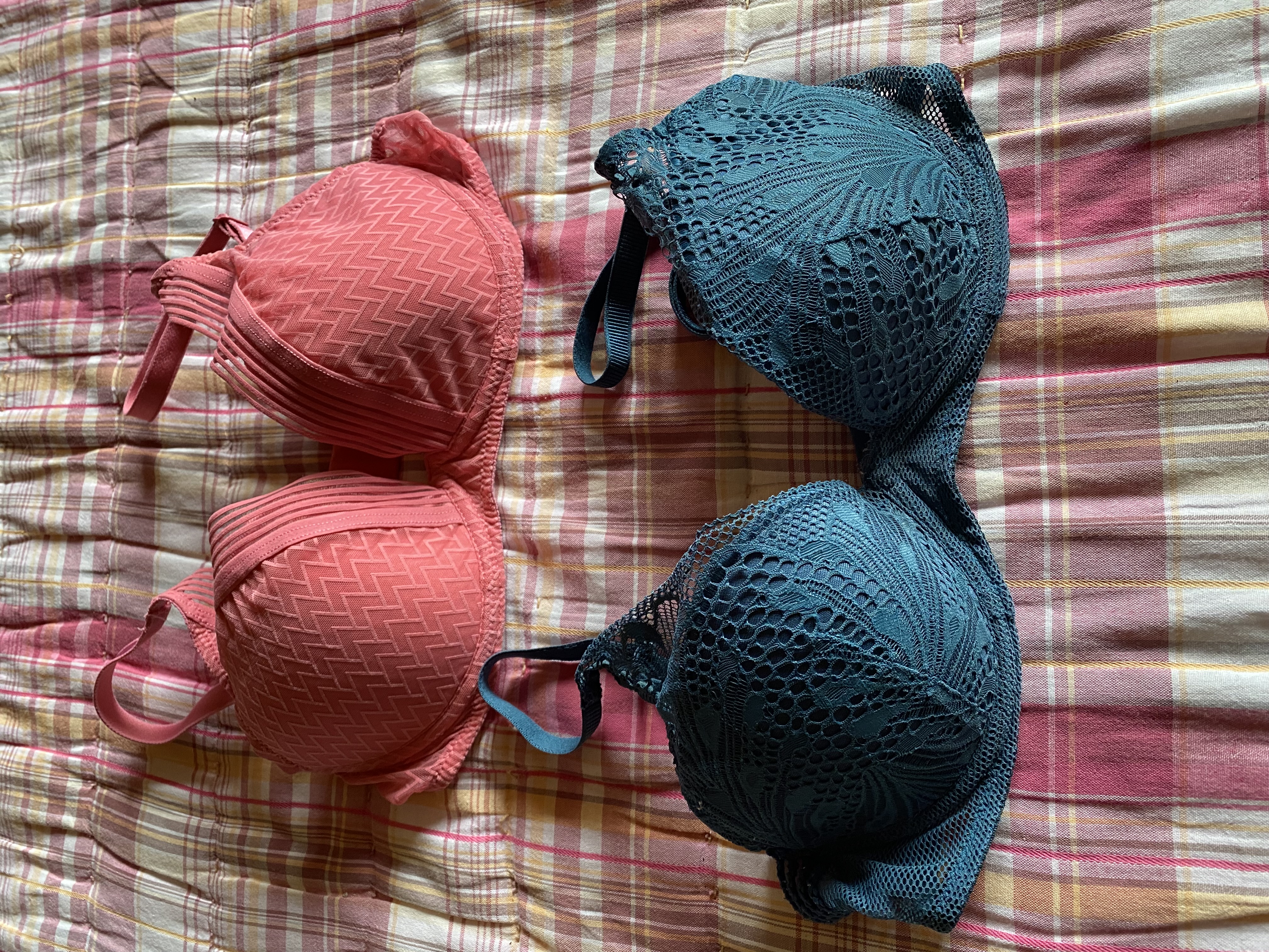 Lot soutien gorge Chantelle 85 C 3 Mittainvilliers (28)