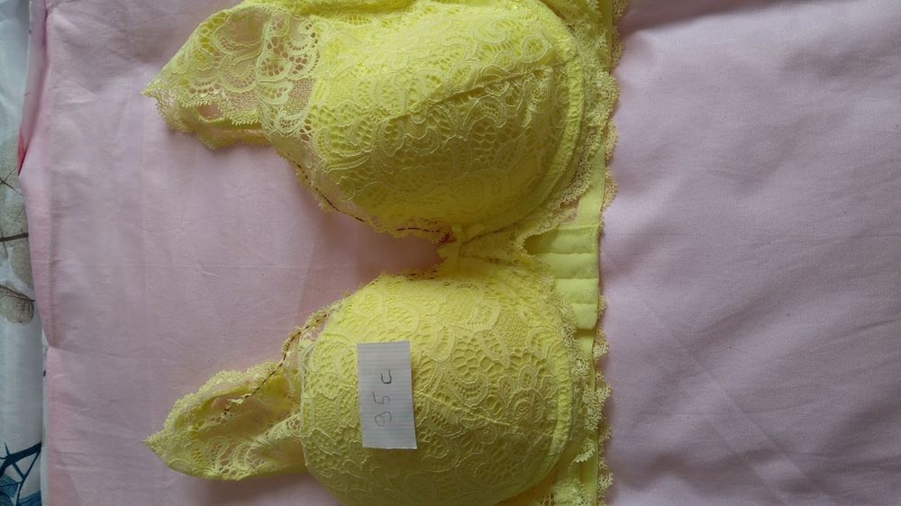 soutien gorge jaune dentelle 6 Louvern� (53)
