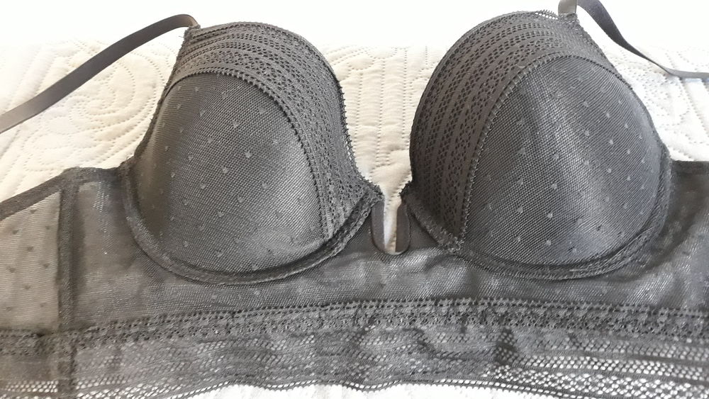 SOUTIEN GORGE NEUF NOIR DENTELLE 
95 C 0 Libourne (33)