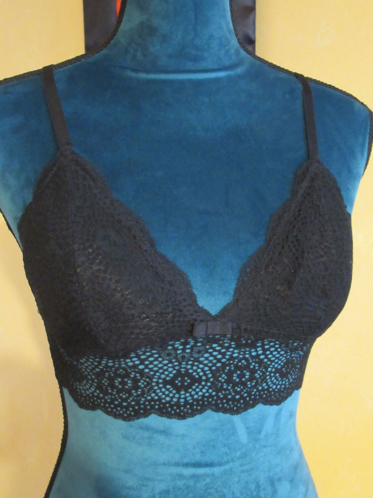 Soutien-gorge noir en dentelles - Kiabi - 85 B 5 Livry-Gargan (93)