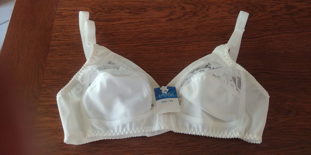 soutien - gorge Triolet �cru 30 La Fert�-sous-Jouarre (77)