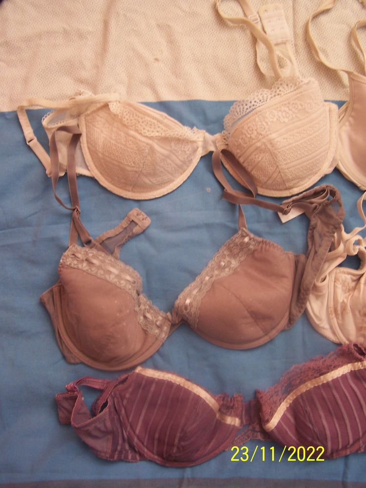 7 soutiens gorge rembourres
Taille 42 - XL � Tr�s bon �tat
45 Issy-les-Moulineaux (92)