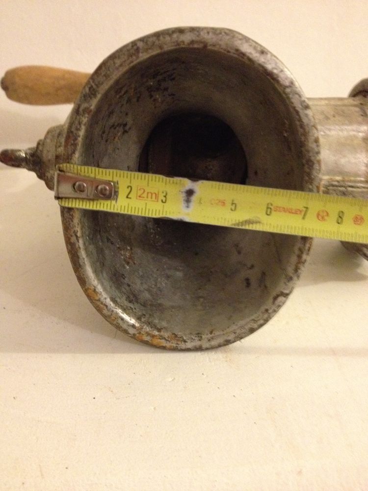 Souvenir ancien hachoir � viande manuel de table 30 Brioude (43)