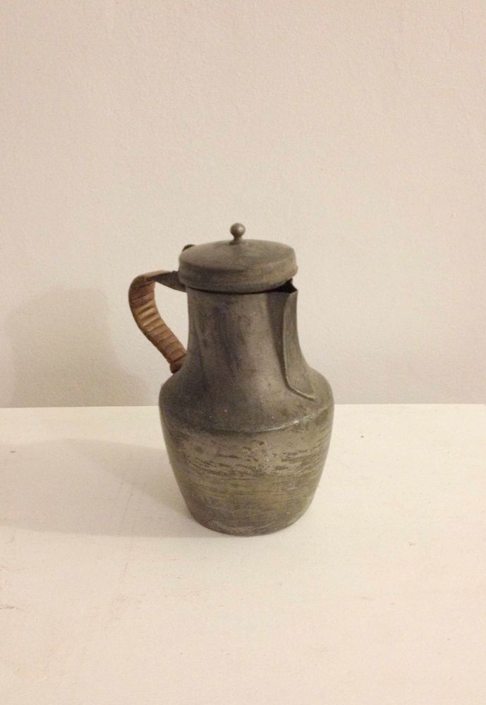 Souvenir ancien pichet cruche avec couvercle 30 Brioude (43)