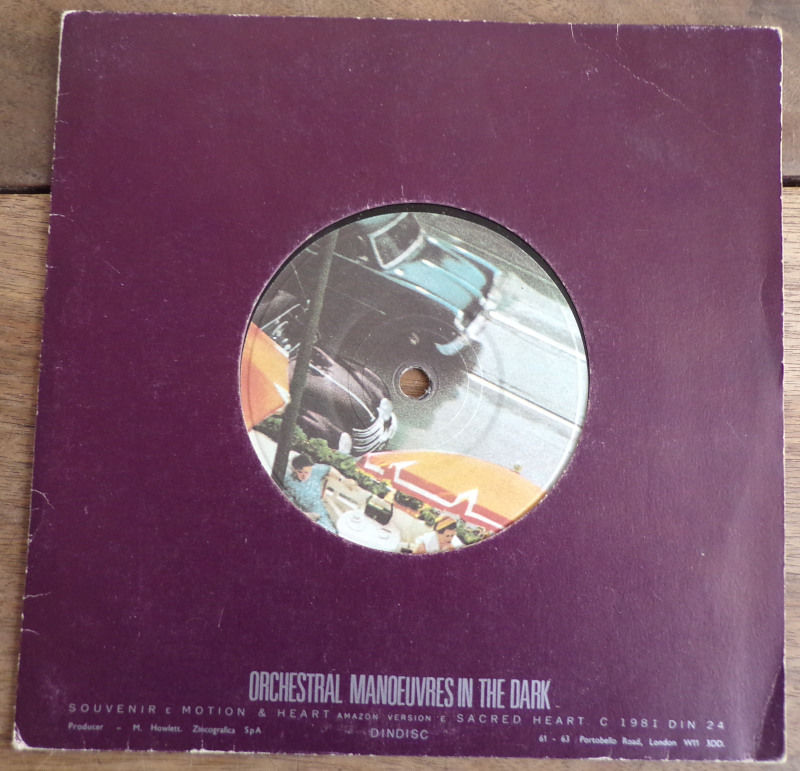 Souvenir Sacred Heart  Orchestral Manoeuvres in the dark 4 Laval (53)