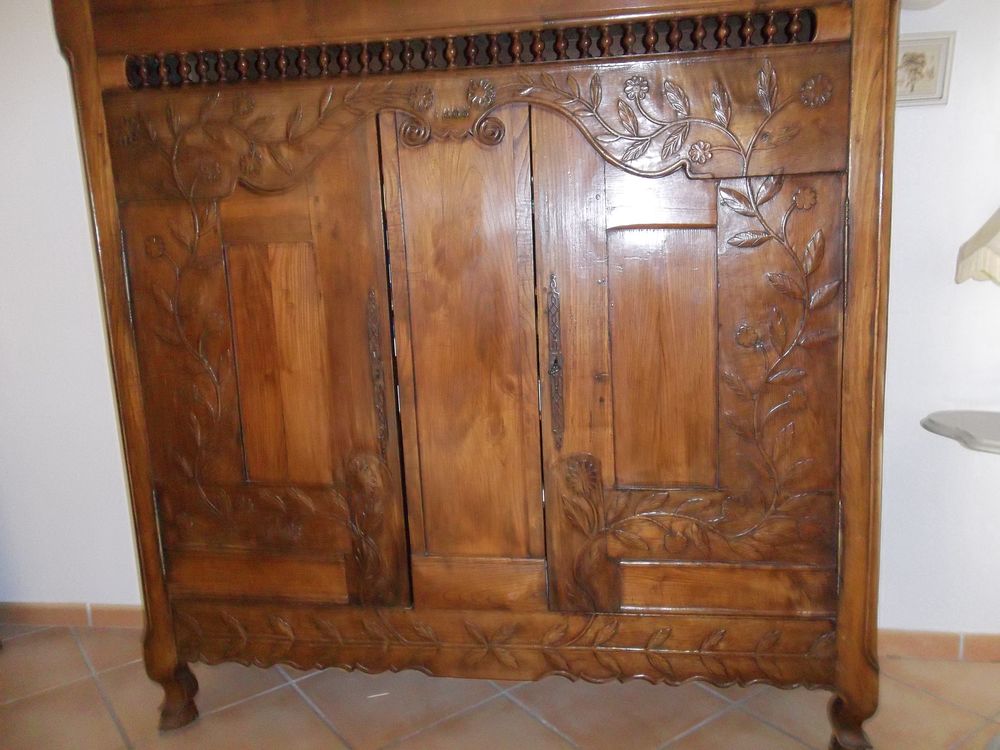 Splendide meuble  lit clos XVIIe 1400 Tournon-sur-Rh�ne (07)