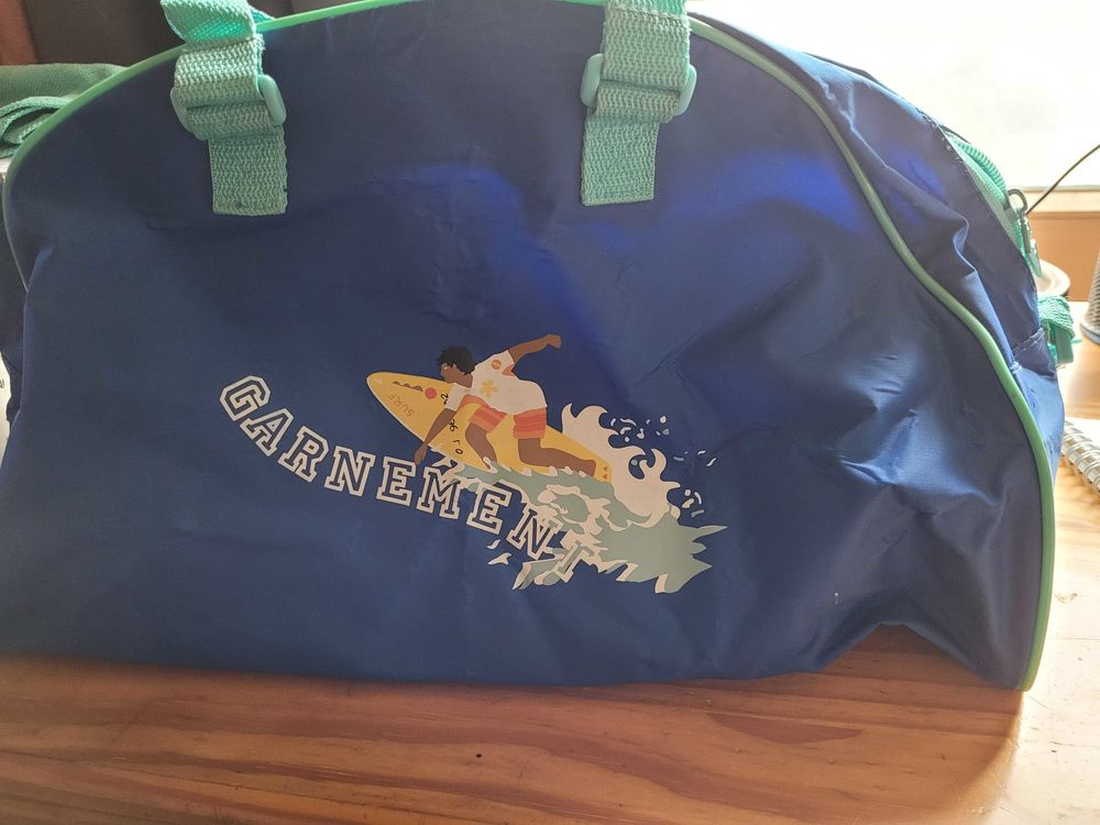 sac de sport enfant bleu 7 Paris 19 (75)