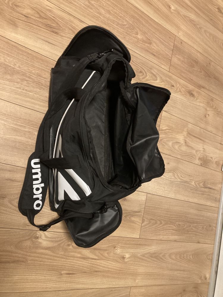 sac de sport foot umbro 10 H�nin-Beaumont (62)